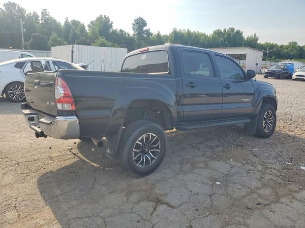 2015 TOYOTA TACOMA Delux Grade
