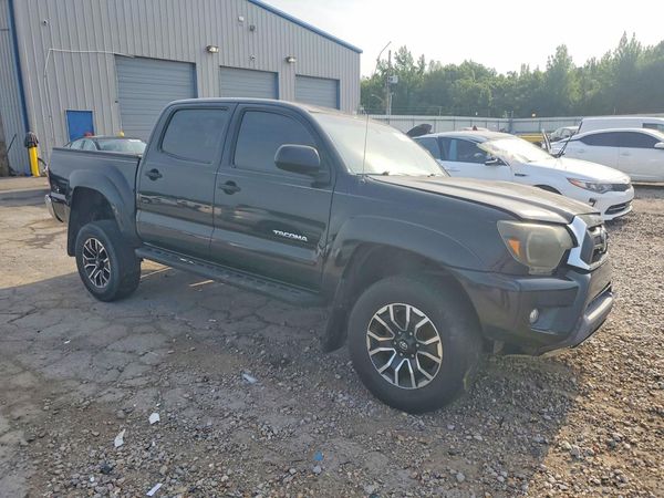 2015 TOYOTA TACOMA Delux Grade