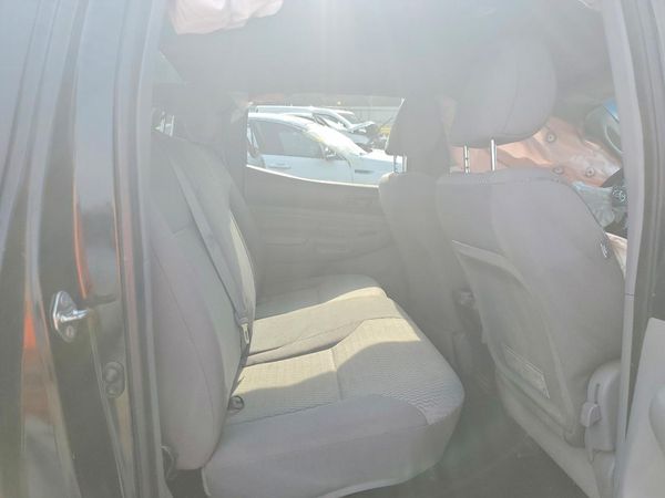 2015 TOYOTA TACOMA Delux Grade