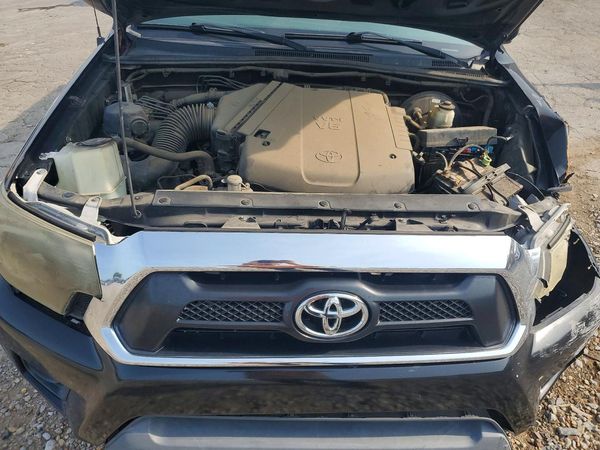 2015 TOYOTA TACOMA Delux Grade