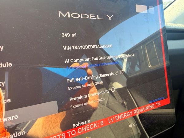 2026 TESLA MODEL Y