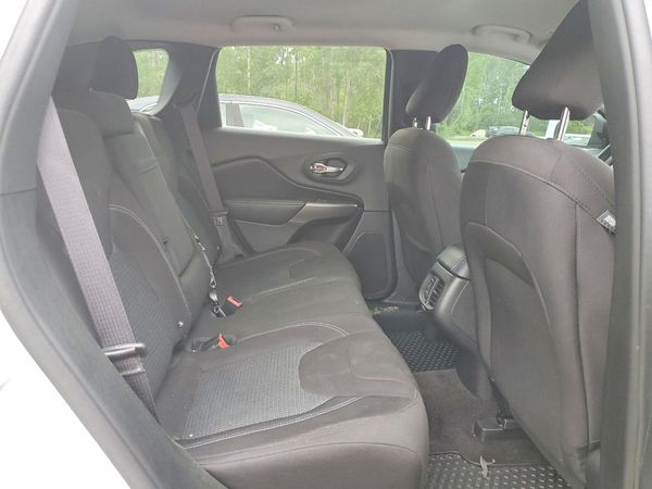 2019 JEEP CHEROKEE SPORT FWD