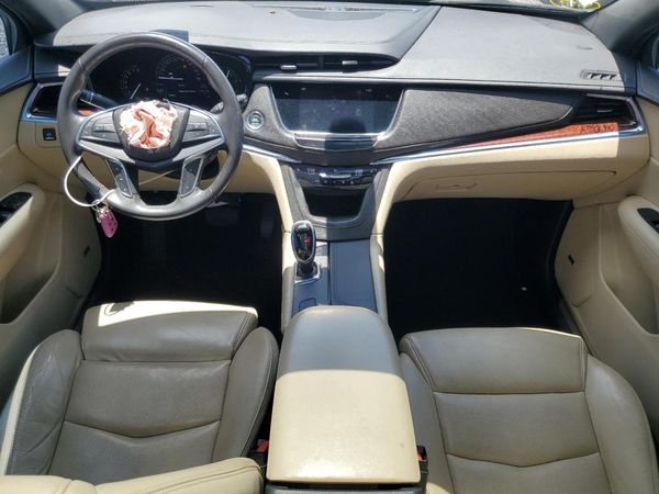 2017 CADILLAC XT5 Luxury