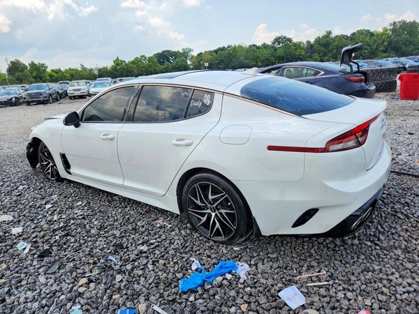 2022 KIA STINGER GT-Line