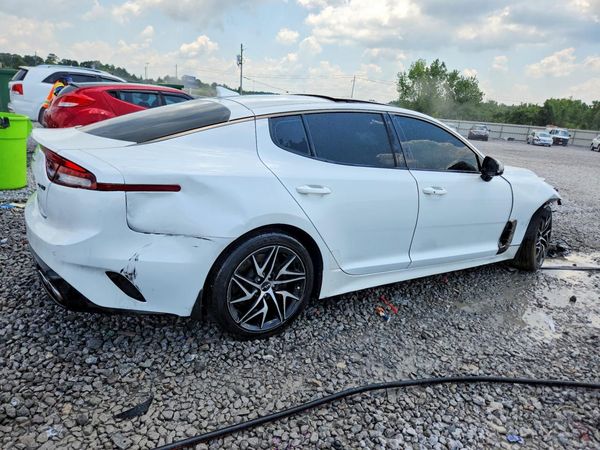 2022 KIA STINGER GT-Line