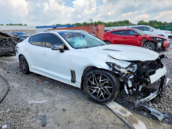 2022 KIA STINGER GT-Line