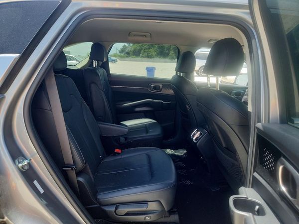 2023 KIA SORENTO