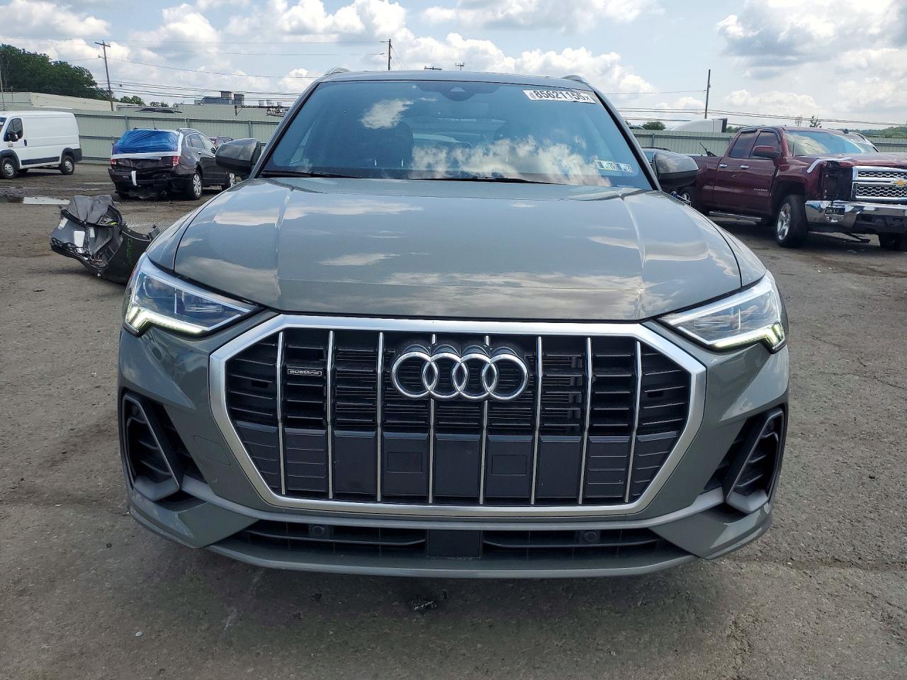 2025 AUDI Q3 S Line quattro Premium