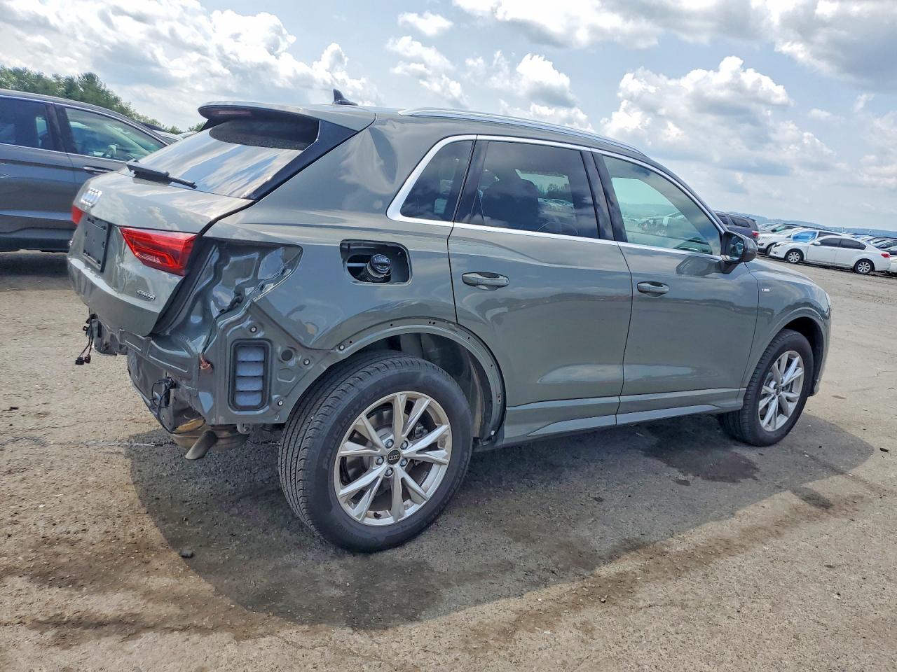 2025 AUDI Q3 S Line quattro Premium