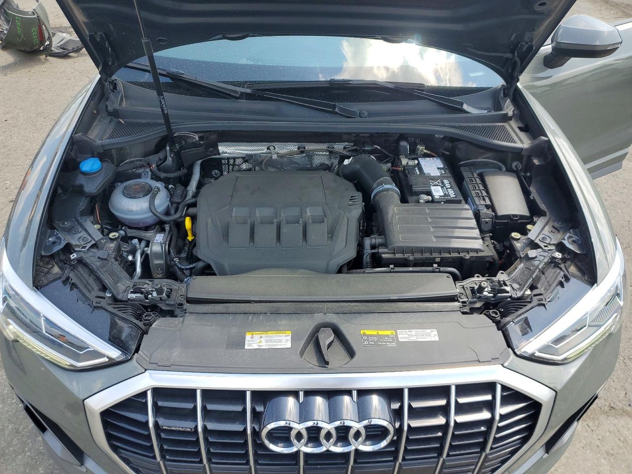2025 AUDI Q3 S Line quattro Premium