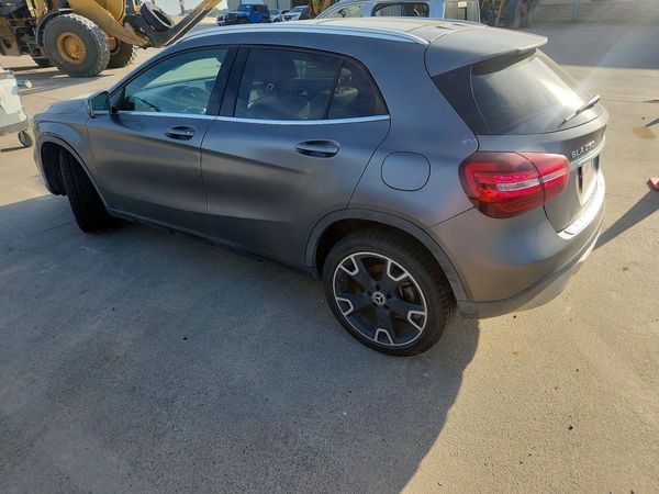 2018 MERCEDES-BENZ GLA GLA250