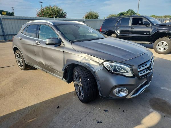 2018 MERCEDES-BENZ GLA GLA250