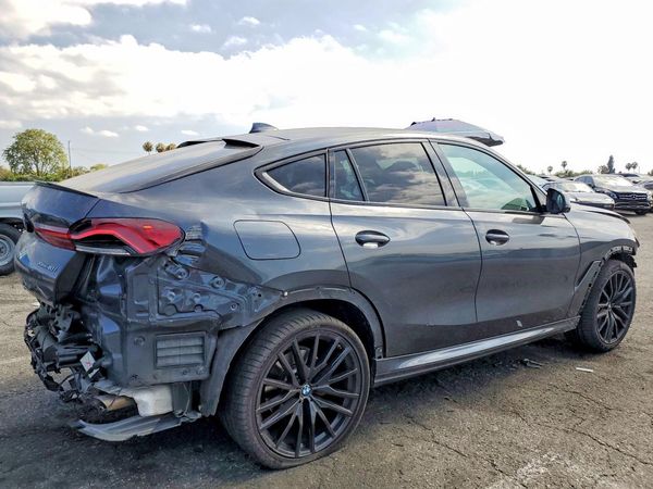 2022 BMW X6 xDrive40i