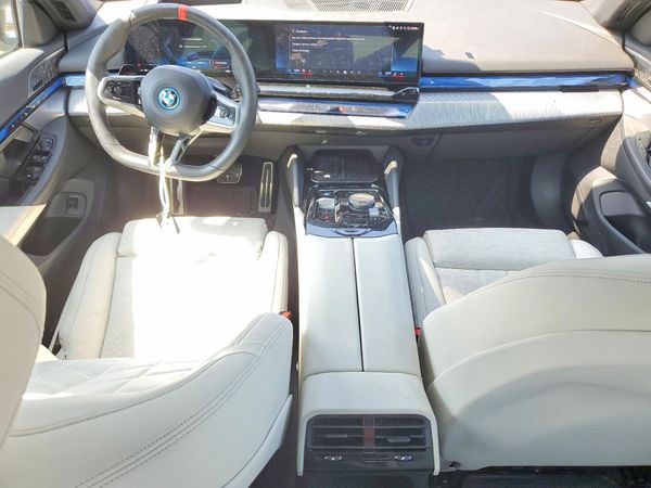 2025 BMW I5 M60
