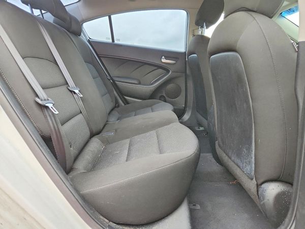 2017 KIA FORTE LX Base