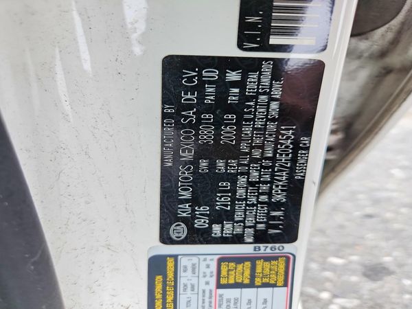 2017 KIA FORTE LX Base