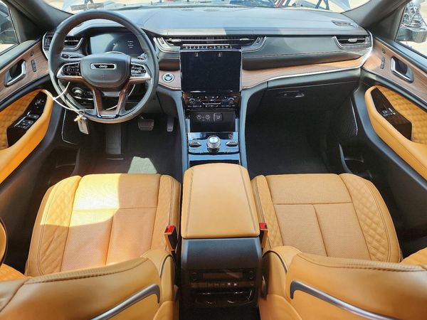 2025 JEEP GRAND CHEROKEE Summit