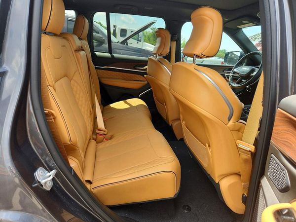 2025 JEEP GRAND CHEROKEE Summit