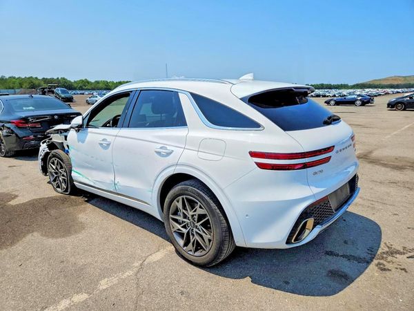 2023 GENESIS GV70