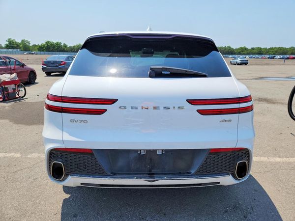 2023 GENESIS GV70