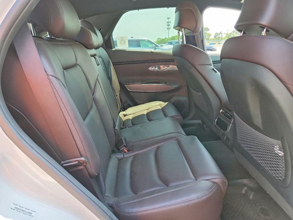 2023 GENESIS GV70
