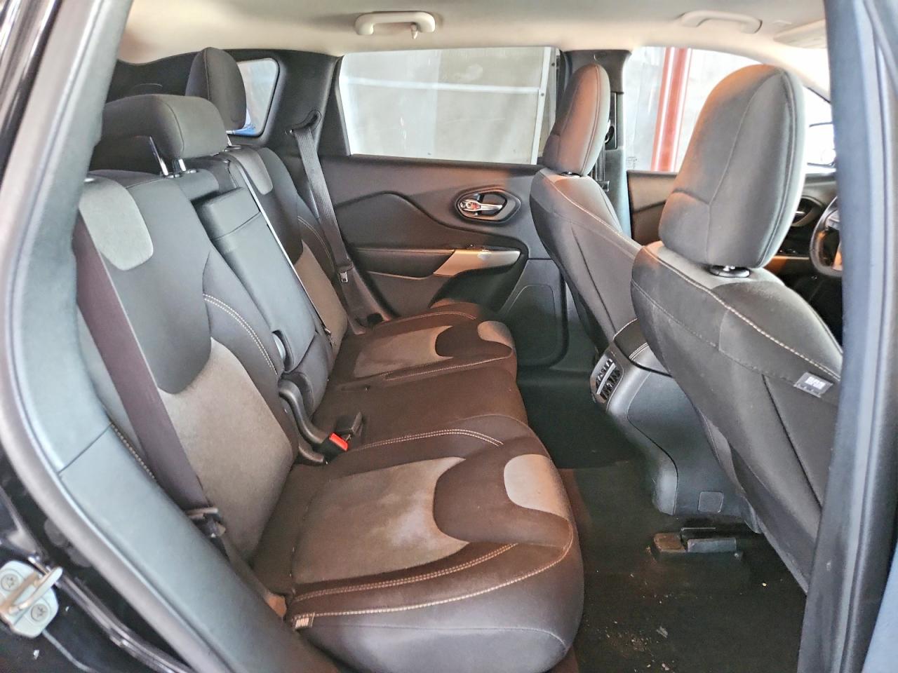 2018 JEEP CHEROKEE LATITUDE FWD