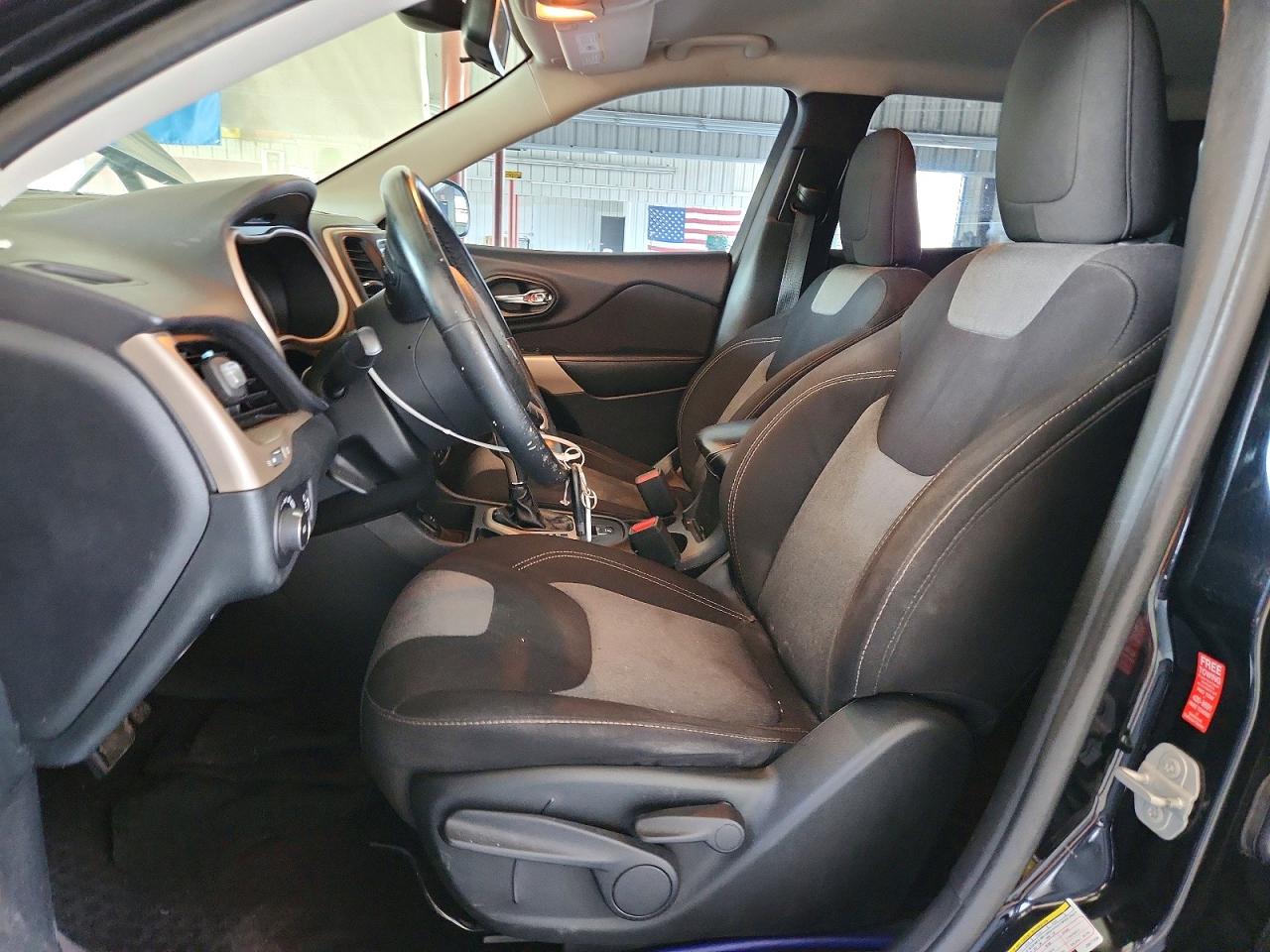 2018 JEEP CHEROKEE LATITUDE FWD