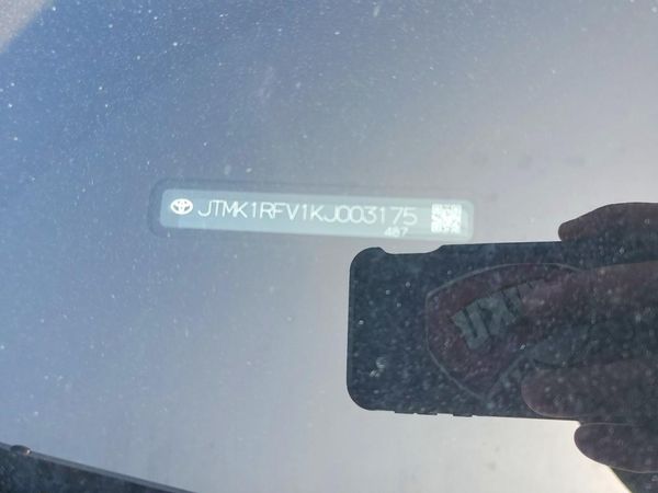 2019 TOYOTA RAV4 LE