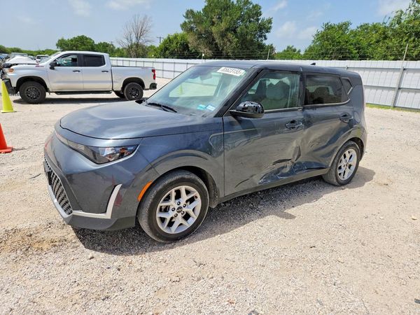 2023 KIA SOUL — DSFA — Front 3/4