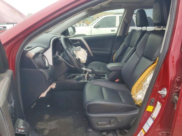 2018 TOYOTA RAV4 Ltd — DENT
