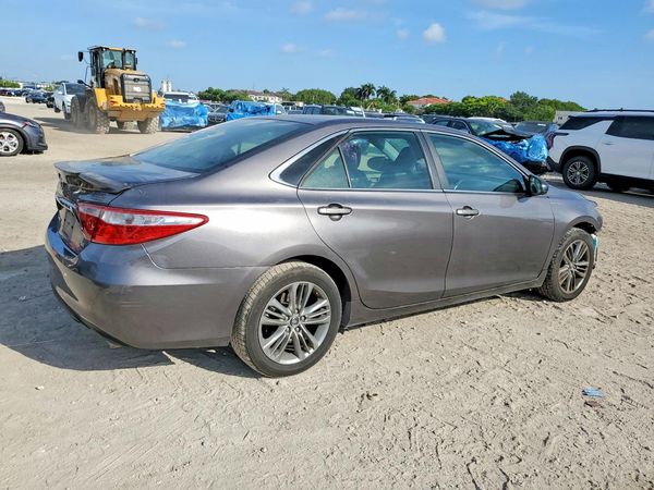 2015 TOYOTA CAMRY