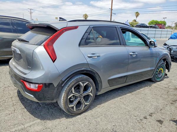 2023 KIA NIRO EX