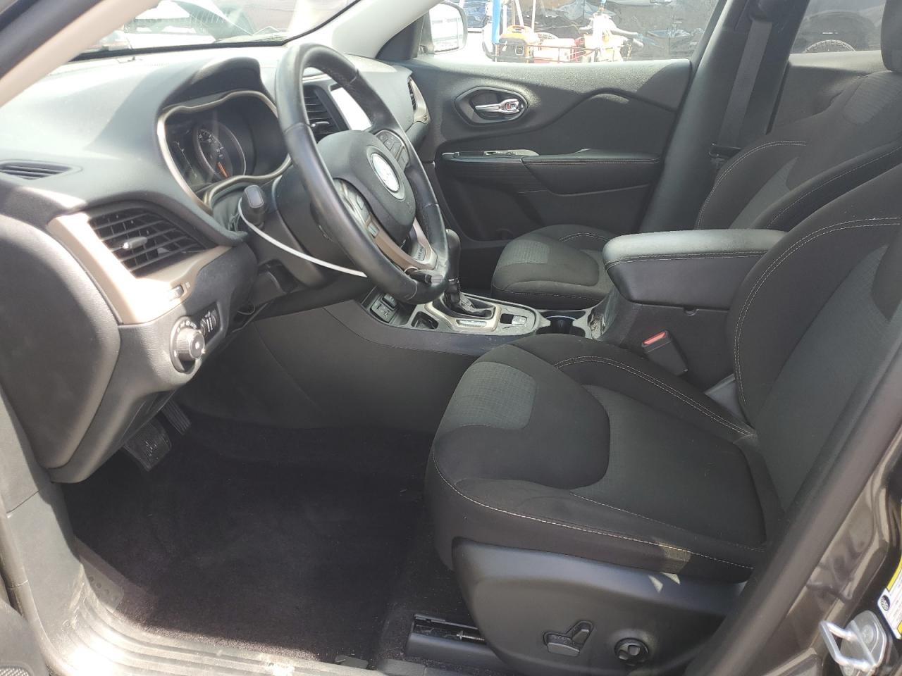 2017 JEEP CHEROKEE LATITUDE FWD