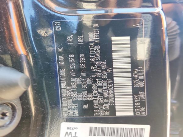 2021 TOYOTA HIGHLANDER XLE Nav