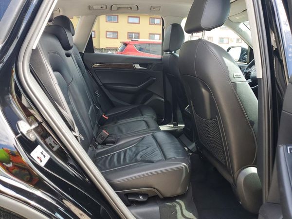 2017 AUDI Q5 quattro Premium
