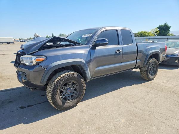 2017 TOYOTA TACOMA