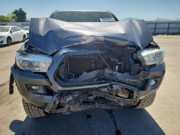 2017 TOYOTA TACOMA
