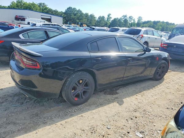 2017 DODGE CHARGER SE