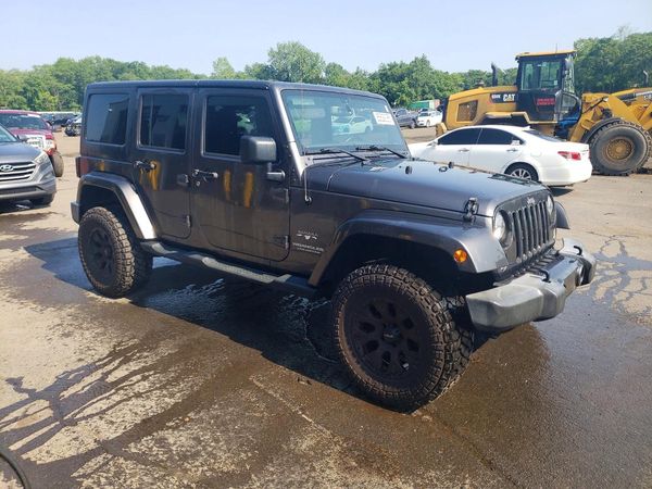 2016 JEEP WRANGLER UNLIMITED SAHARA 4X4