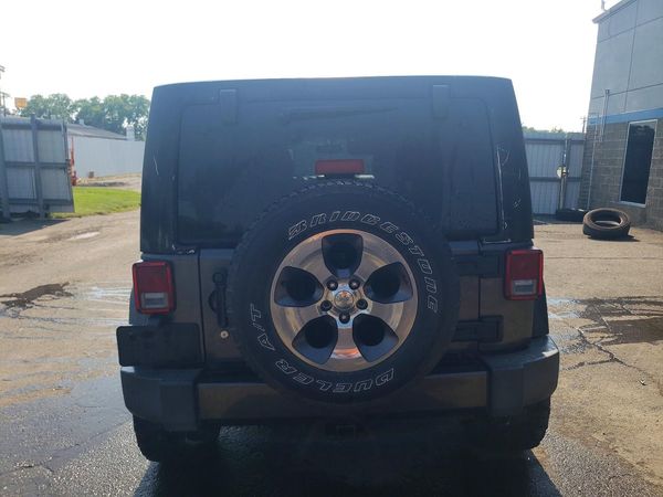 2016 JEEP WRANGLER UNLIMITED SAHARA 4X4