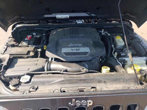 2016 JEEP WRANGLER UNLIMITED SAHARA 4X4