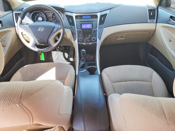 2013 HYUNDAI SONATA