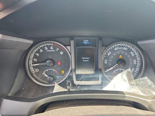 2022 TOYOTA TACOMA SR5