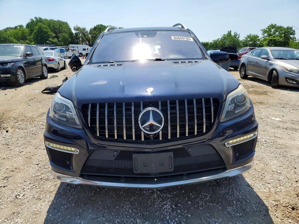 2016 MERCEDES-BENZ GL GL550-4M