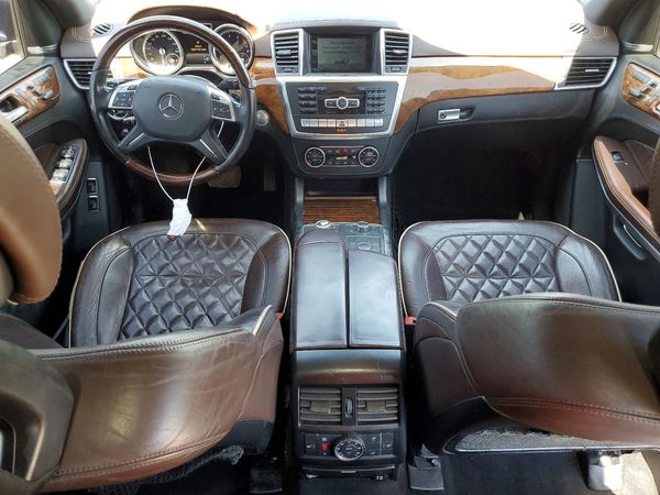 2016 MERCEDES-BENZ GL GL550-4M