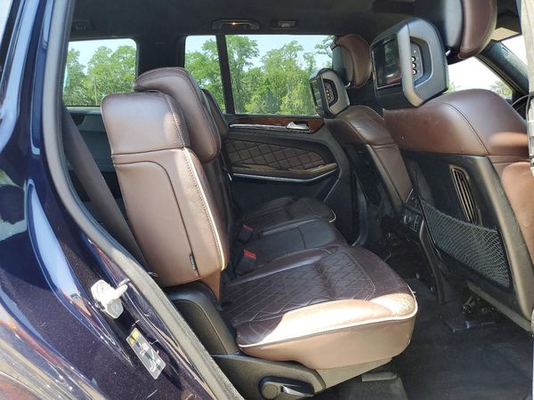 2016 MERCEDES-BENZ GL GL550-4M