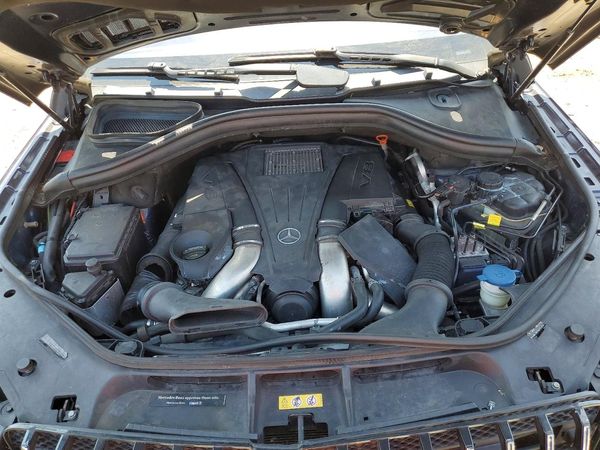 2016 MERCEDES-BENZ GL GL550-4M