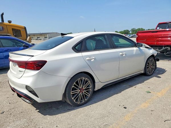 2022 KIA FORTE GT