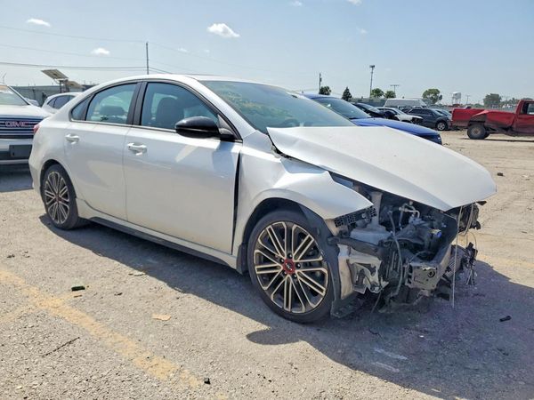 2022 KIA FORTE GT