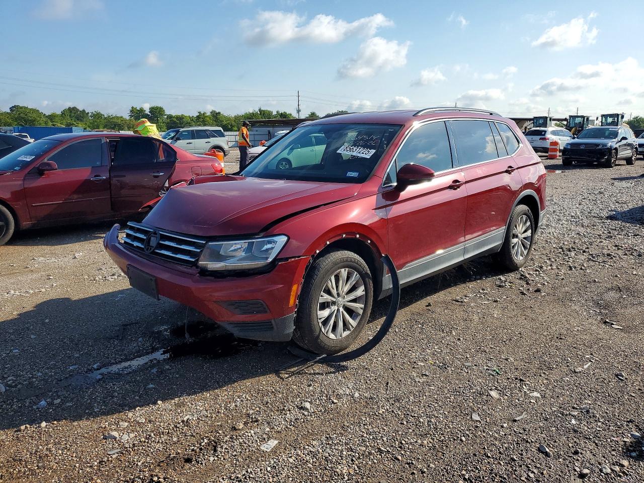 2018 VOLKSWAGEN TIGUAN SE, SEL